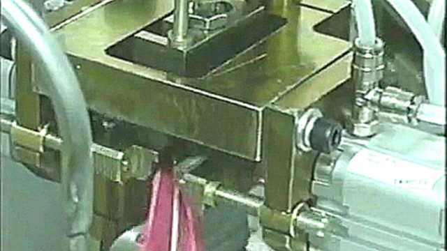 Видеоклип Упаковочное оборудование. Автомат для фасовки и упаковки в алюминиевые тубы 