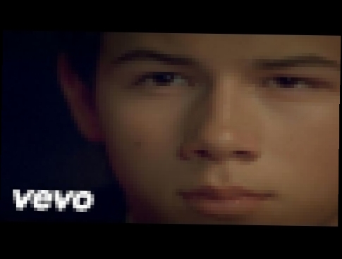 Видеоклип Jonas Brothers - Burnin' Up 