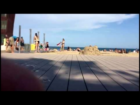 Барселона пляж бабы купаются 